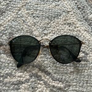 Ray-Ban Round Sunglasses